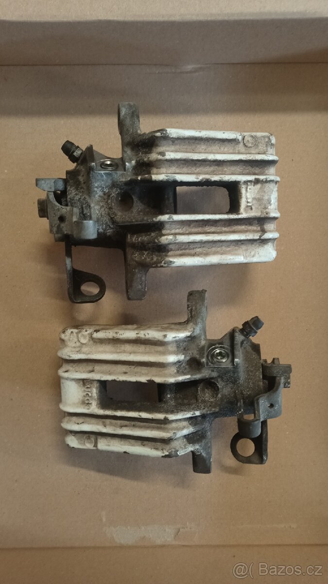 Zadní brzdové třmeny Octavia 1 - 2