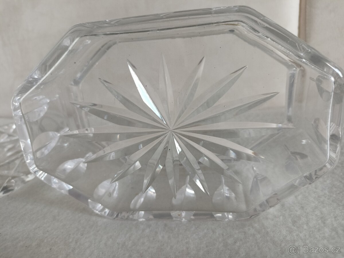 Broušená dóza na bonbóny - 2