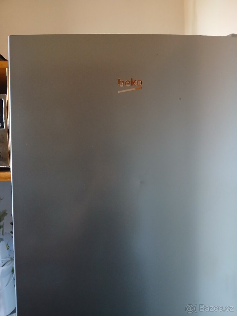 Lednice s mrazákem Beko - 2