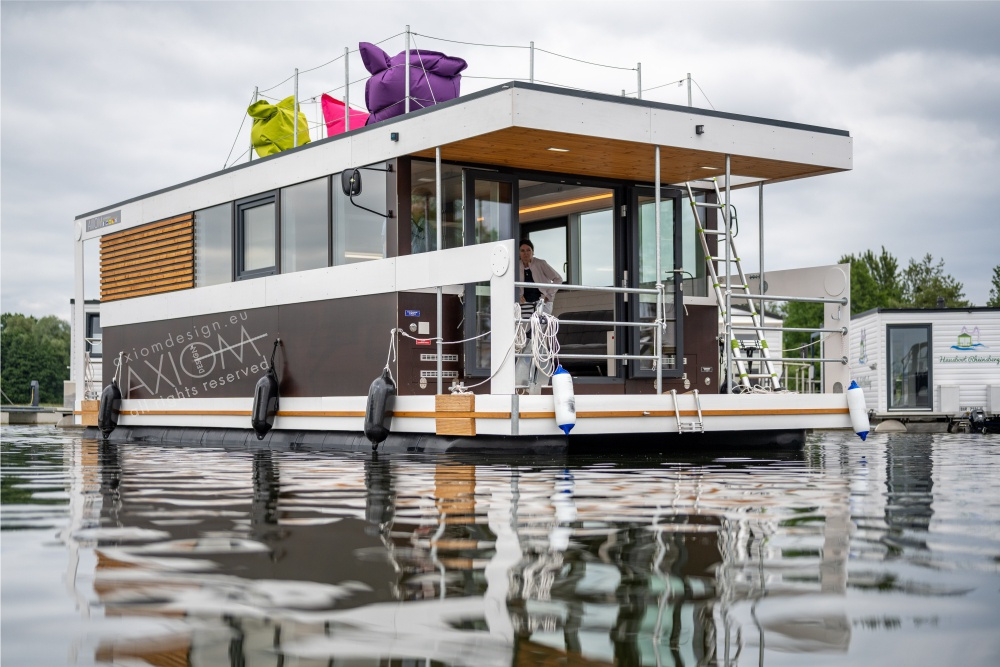 Houseboat / hausbót - 2