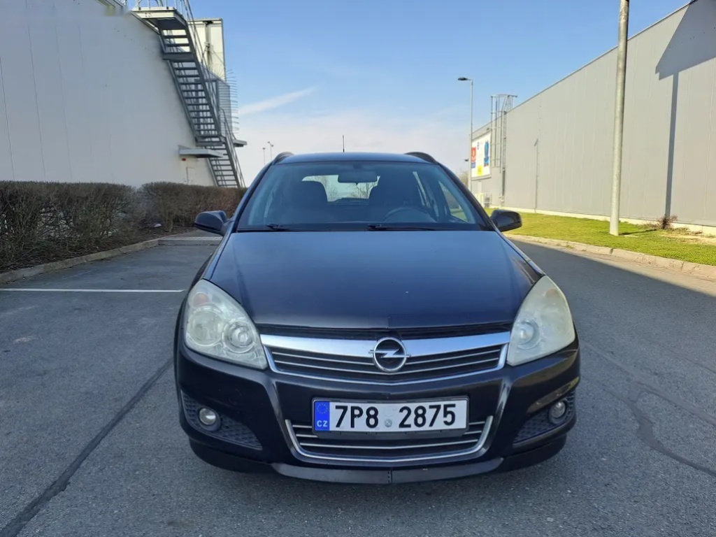 Opel Astra, 1.7CDTI 92KW 6 RYCHLOSTNÍ - 2