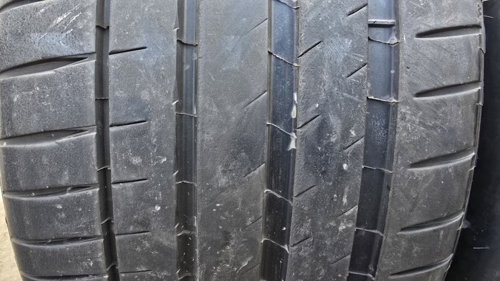 Letní pneu 305/30/21 Michelin - 2