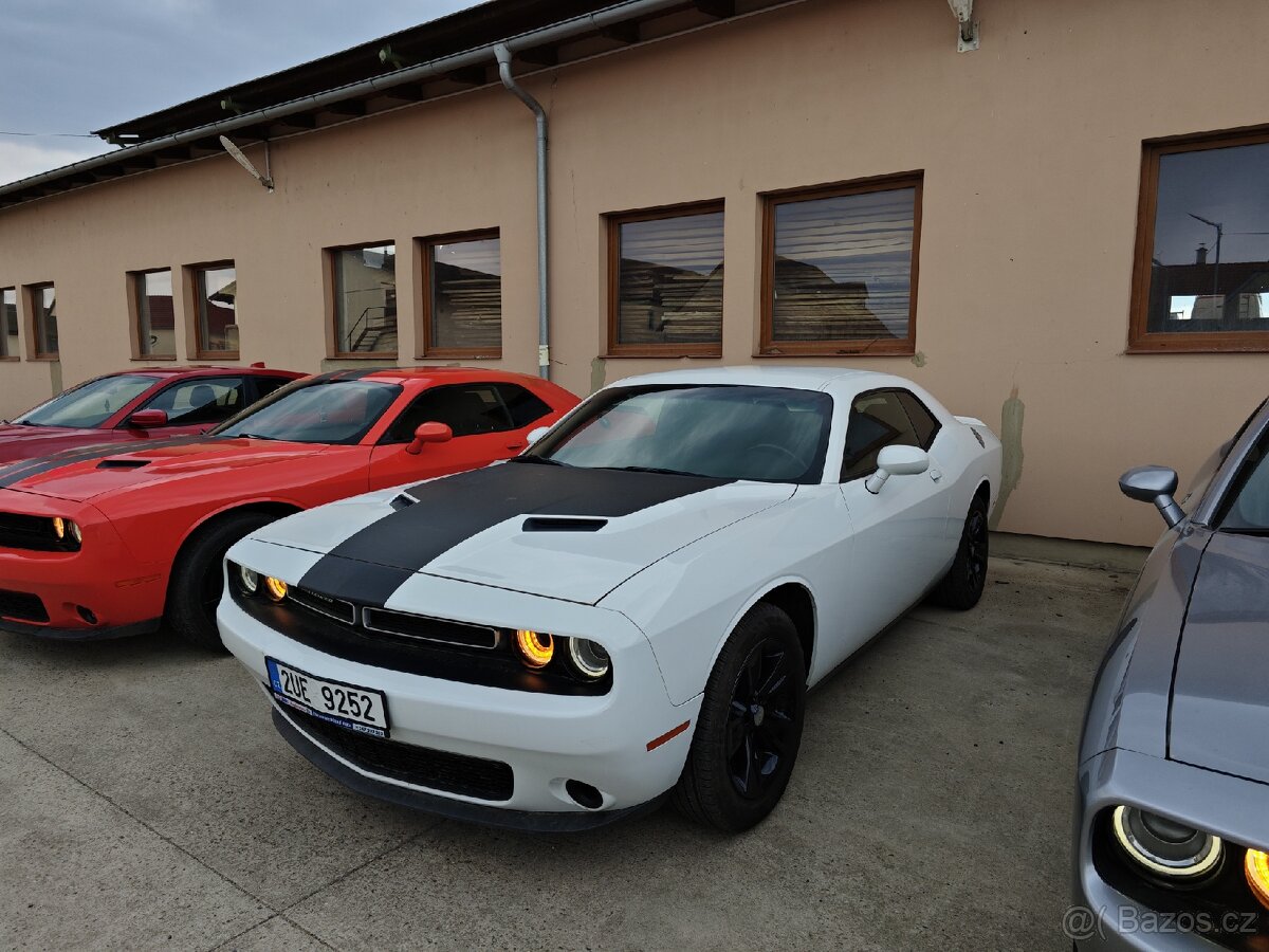 Dodge Challenger - 2