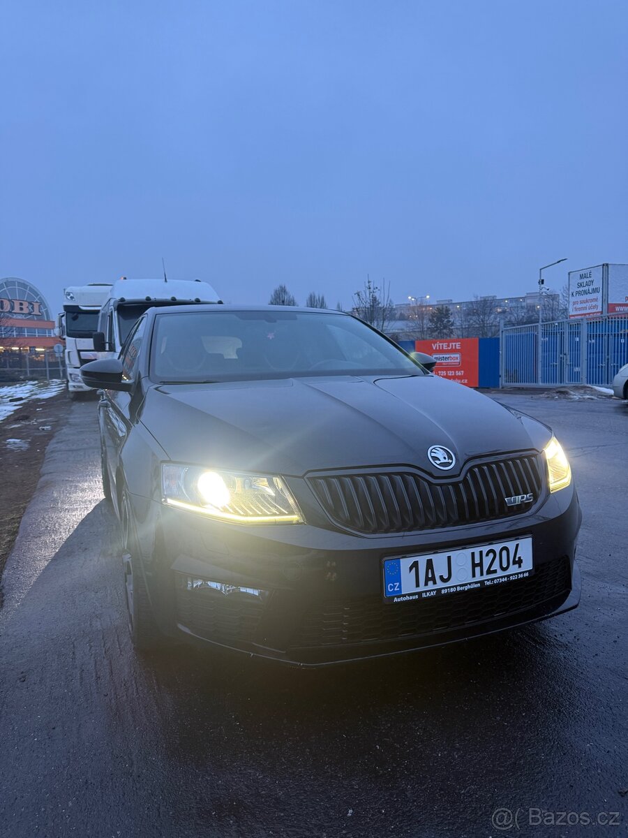Škoda Oktavia VRS - 2