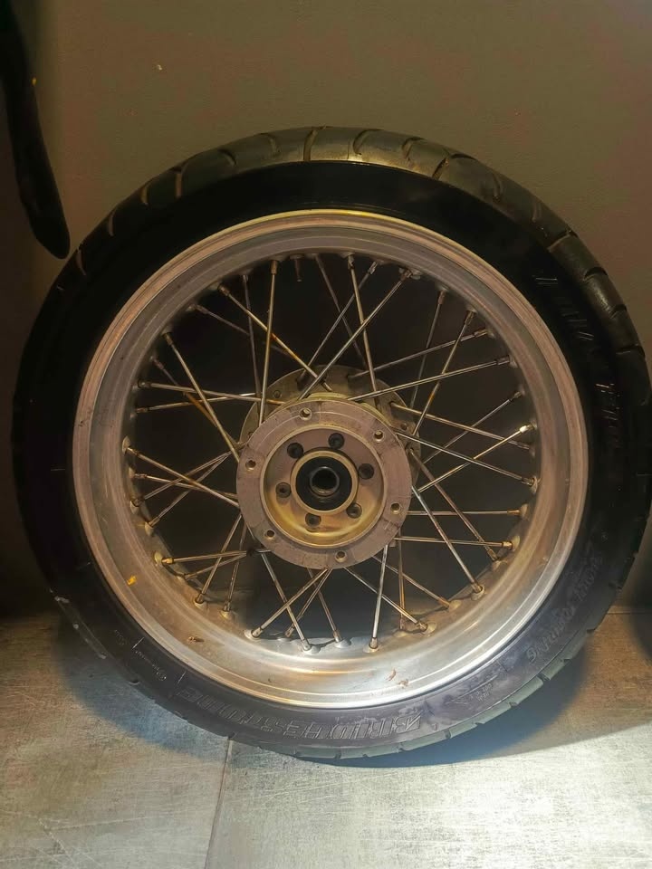 Drátěná kola na motorku - 2