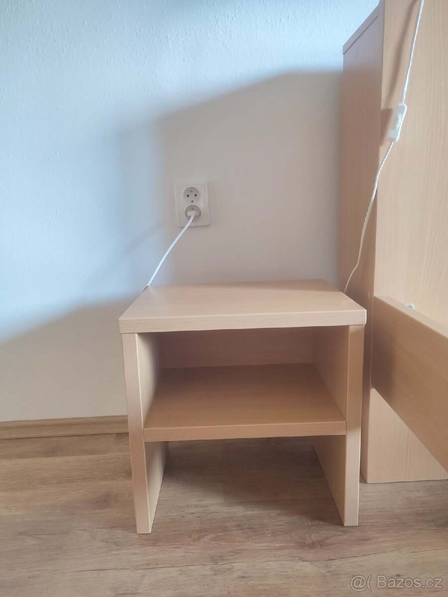 Prodám manželskou postel 160x200 - 2