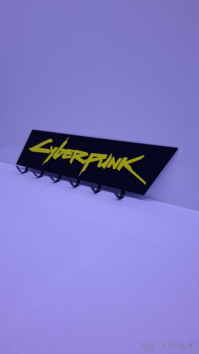 Cyberpunk věšák na klíče - 2