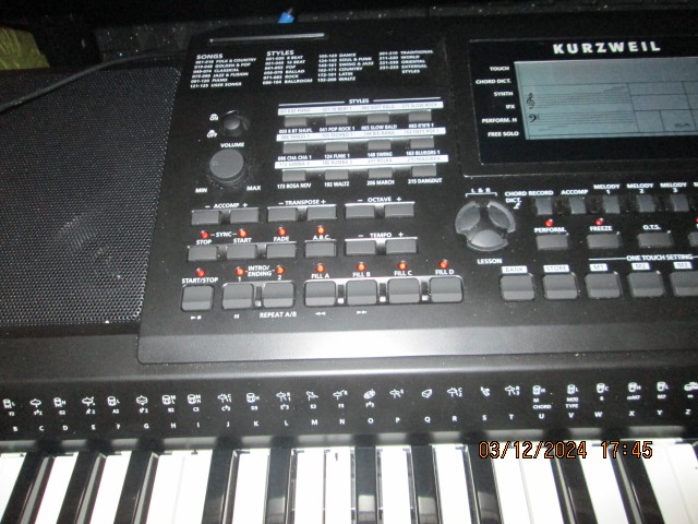 prodám klávesy kurzweil KP 200,nové, - 2