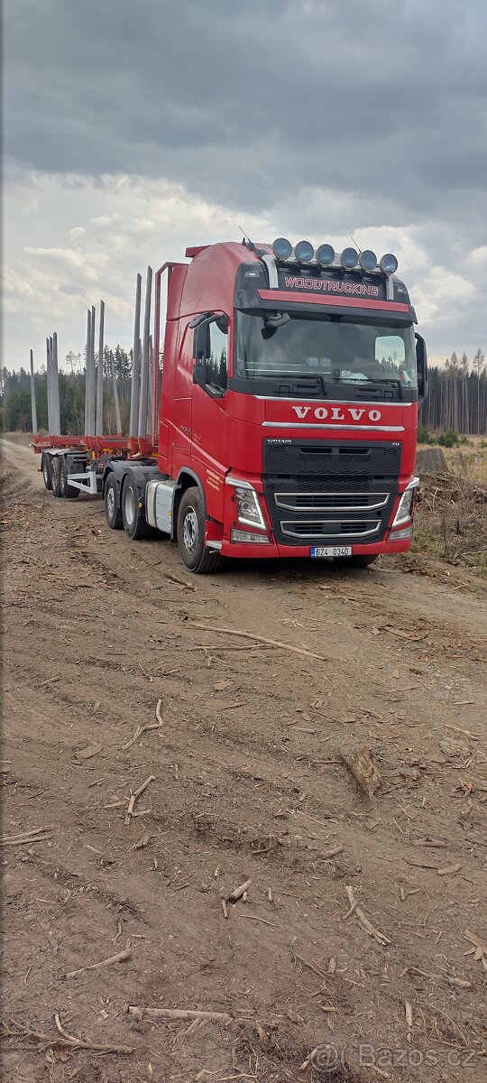 VOLVO odvozní souprava na dřevo, bezrukáč, kláničák, dřevák, - 2