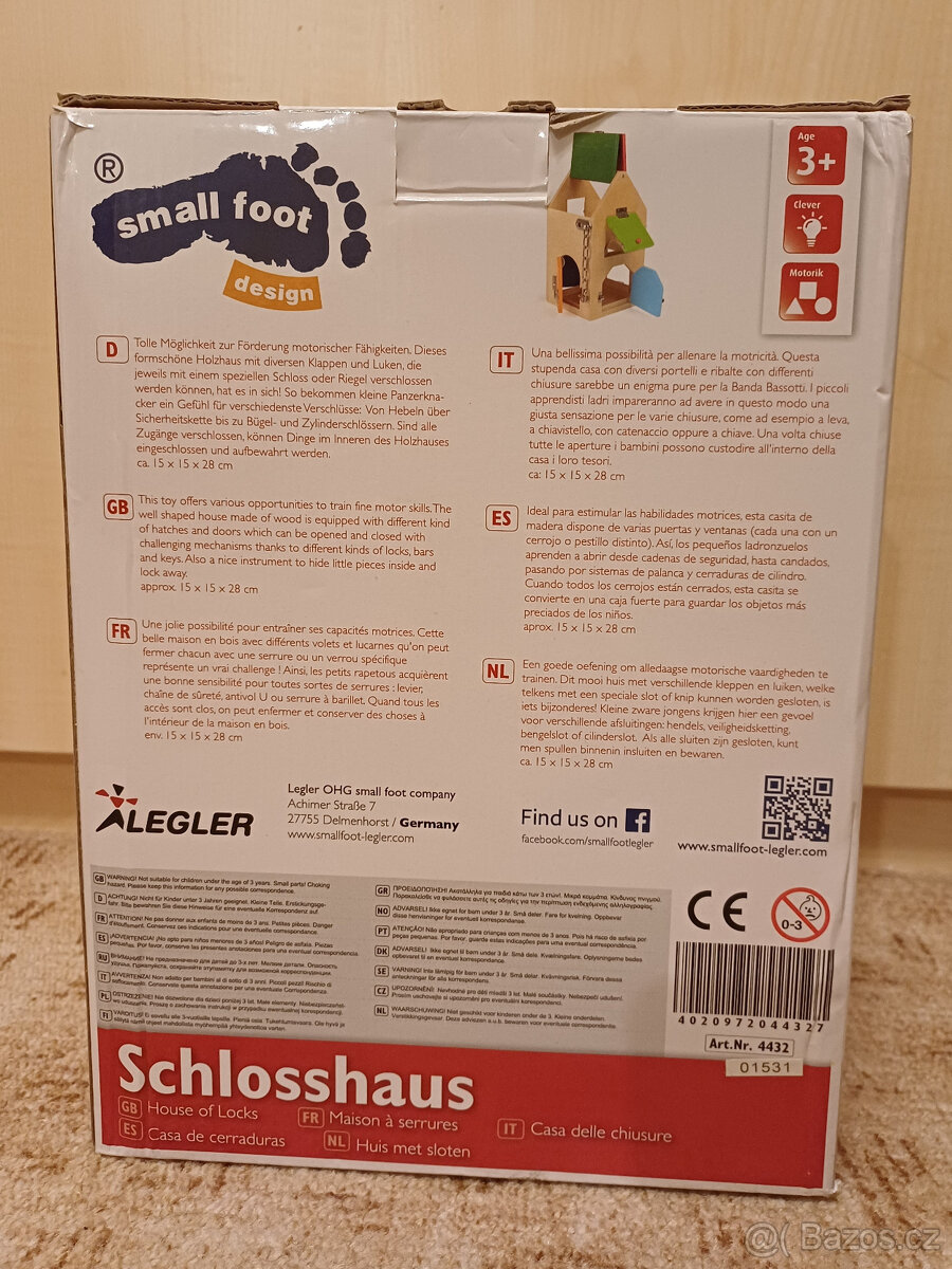 Montessori dřevěný domeček se zámky (small foot) - 2