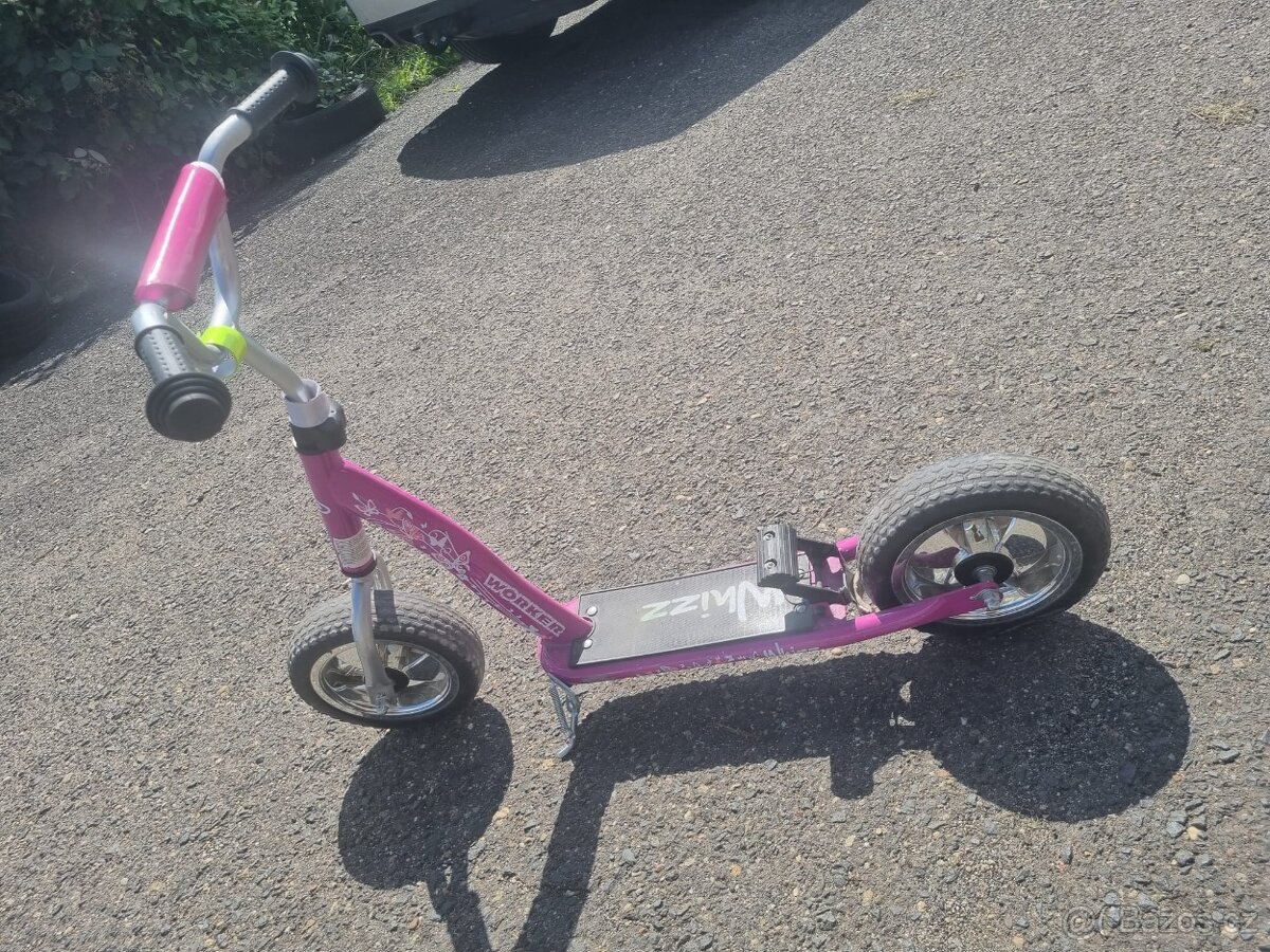 Koloběžka Worker Whizz s nášlapnou brzdou - 2