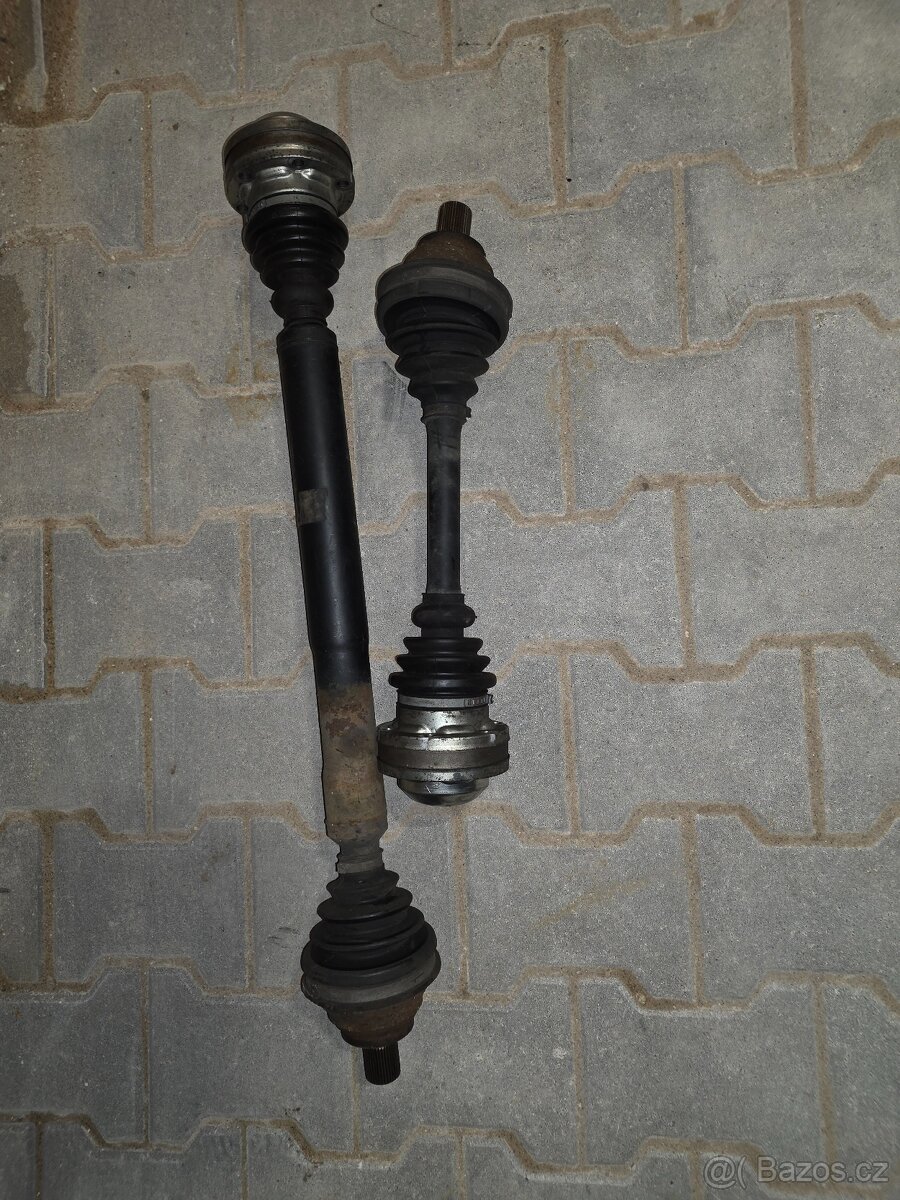 Prodám přední stabilizátor a poloosy ze Škody Octavie 2 RS - 2