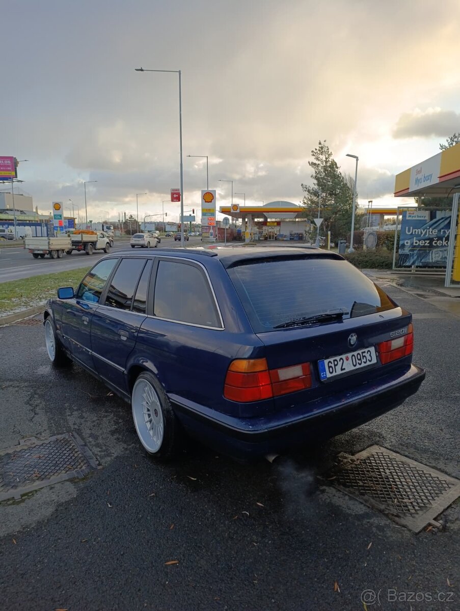 BMW E34 520i Touring – M50B20, manuál - 2