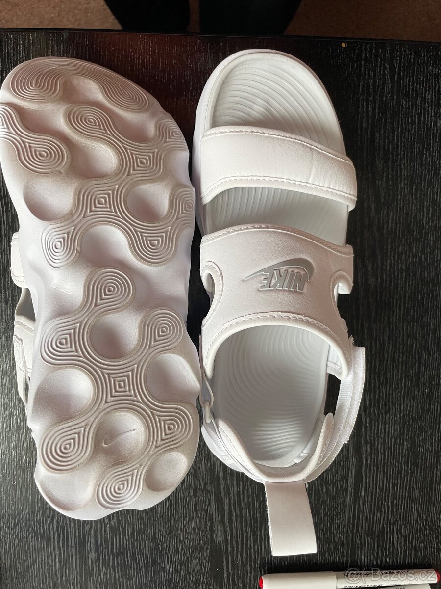 Sandály Adidas nové - 2