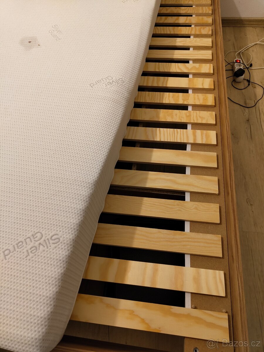 Postel 140x200 s rošty - 2