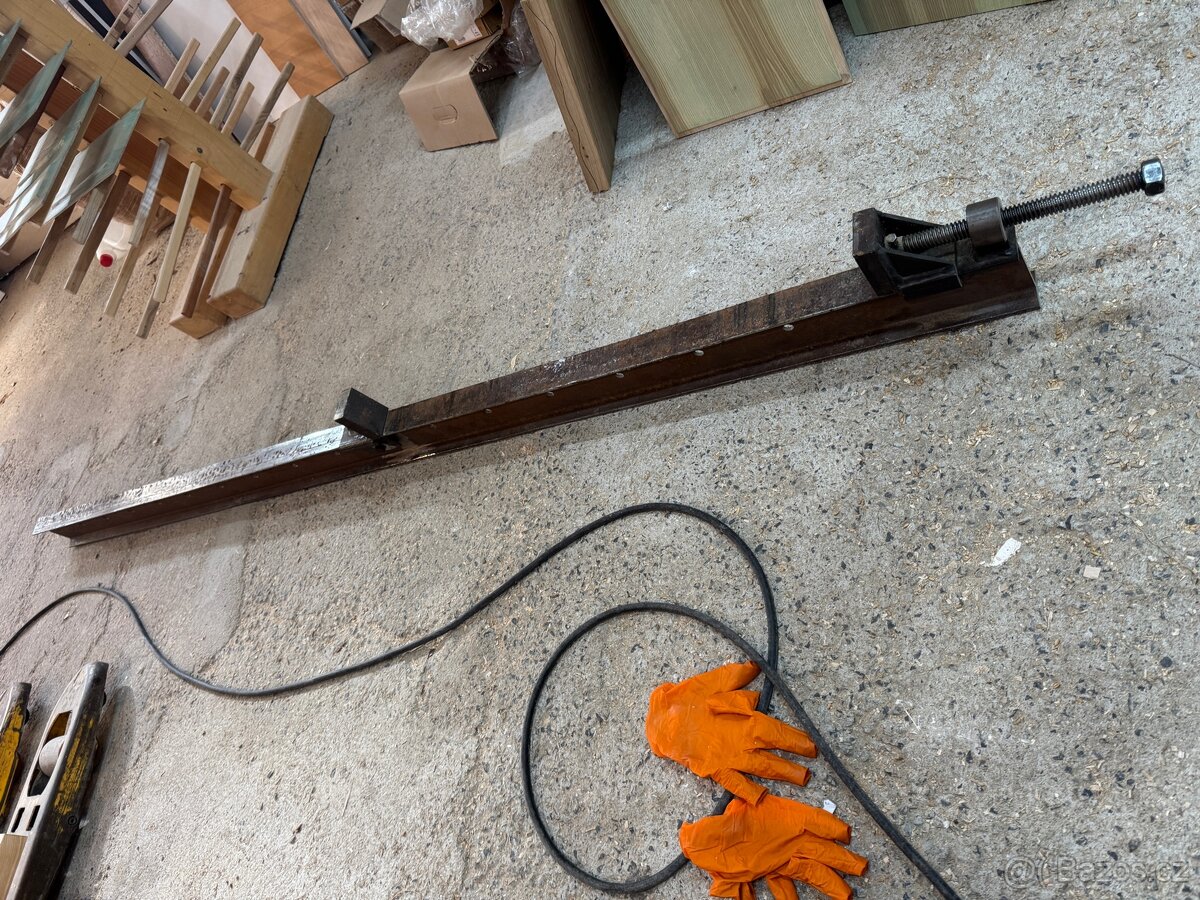 Lis na spárovku - 2