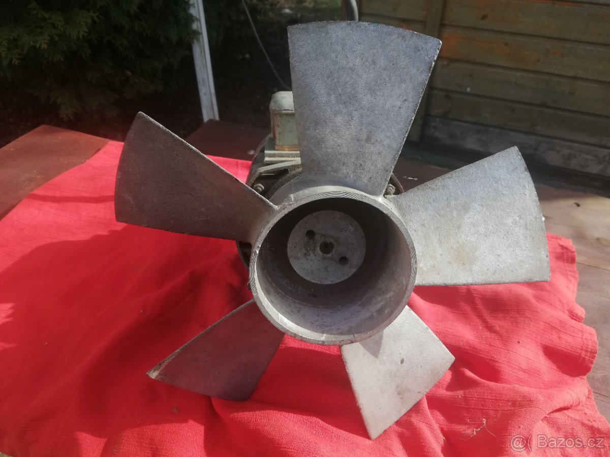 PRODÁM 3. FÁZOVÝ ELEKTROMOTOR S LITINOVÝM VENTILÁTOREM - 2