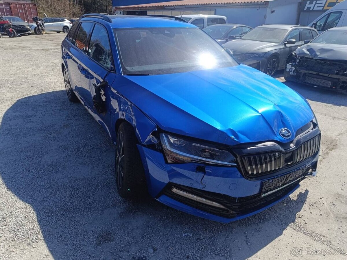 Škoda Superb Hybrid iV - 2
