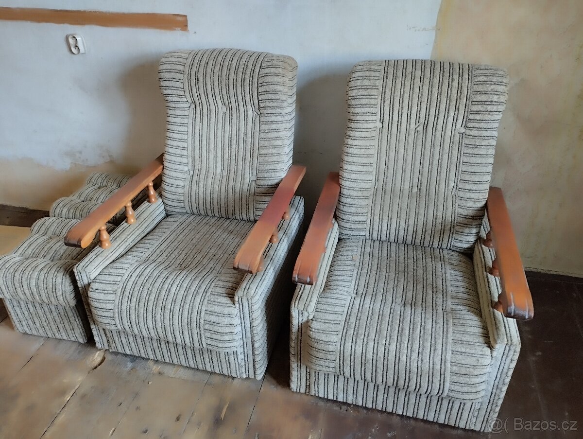 Křeslo s taburetem - 2