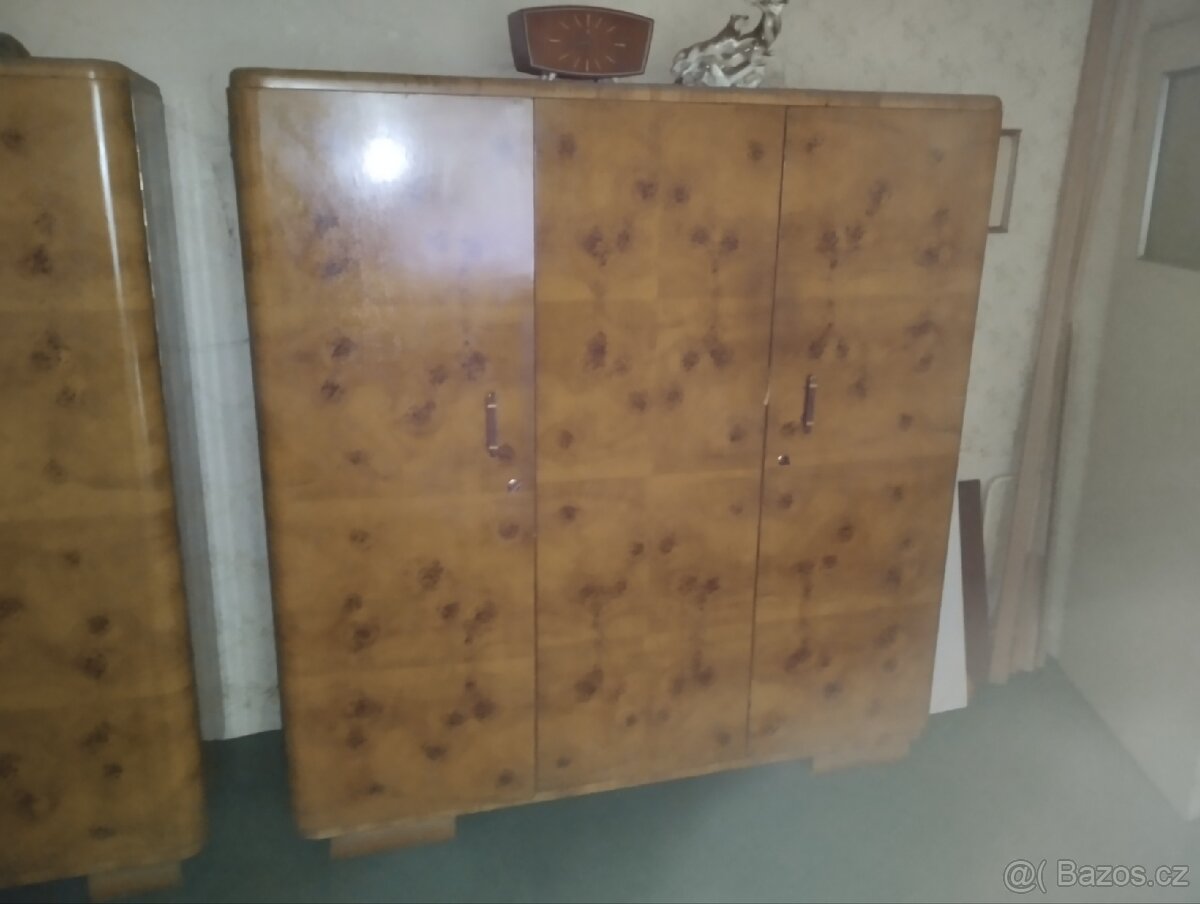 Starý nábytek - 2