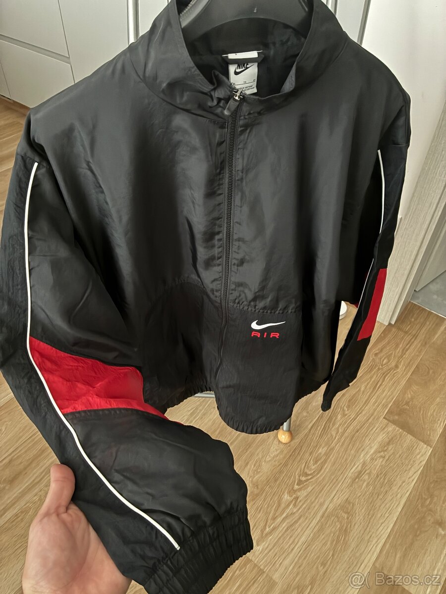 Nike sustakova bunda - 2