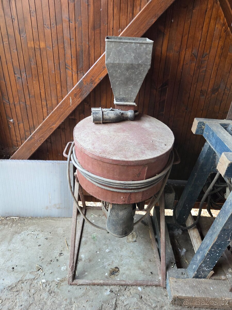 Elektrický nožový šrotovnik - 2