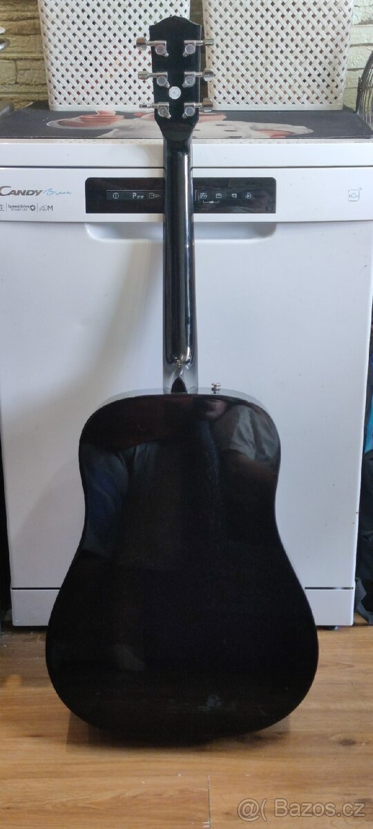 Akustická kytara Fender - 2