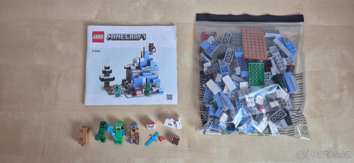 LEGO Minecraft 21243 Ledové hory - 2