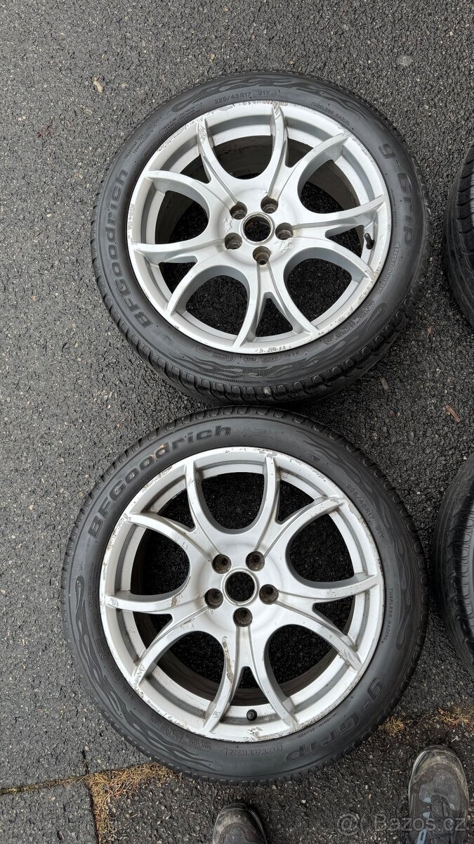 Alfa Romeo alu r17 - 2