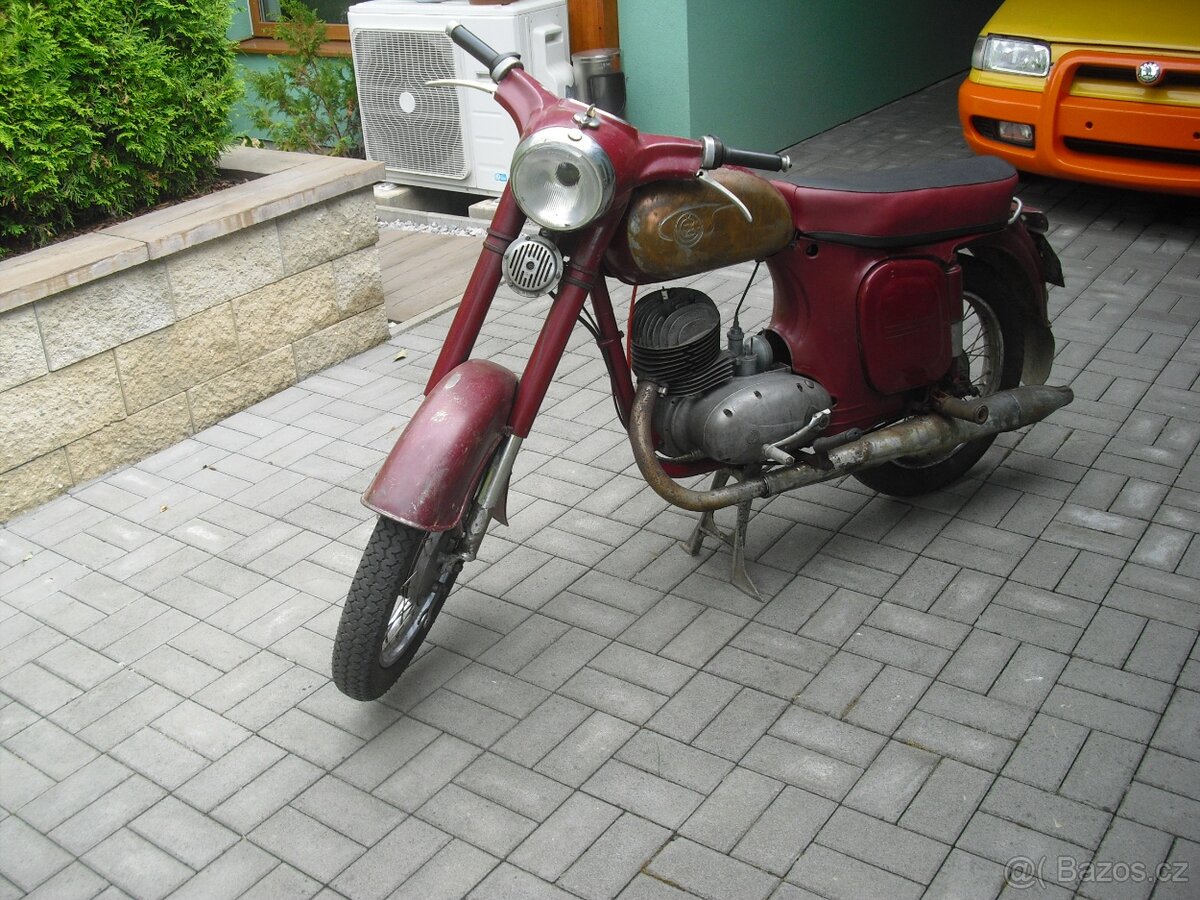 ČZ 125 DE LUXE - 2