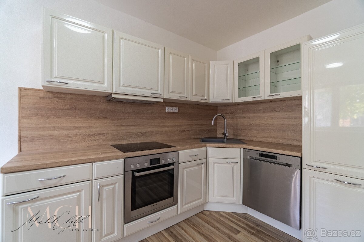 Rodinný dům po rekonstrukci, Hulín - 2