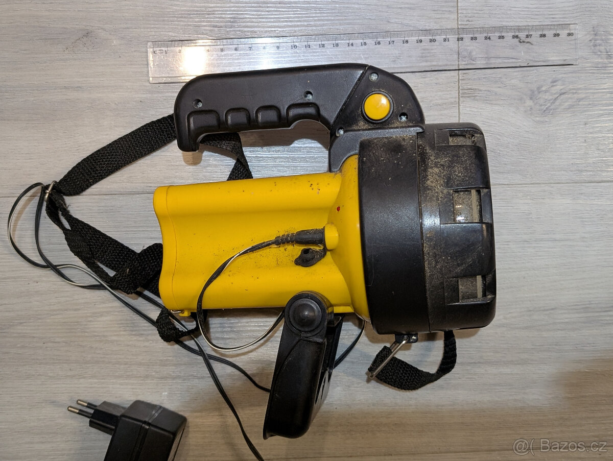 Svítilna ruční s adaptérem - 2