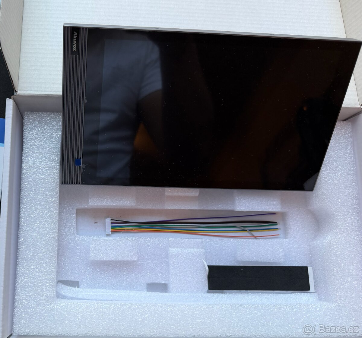 Akuvox S563 Smart Android Indoor Monitor 8″ Intercom - 2