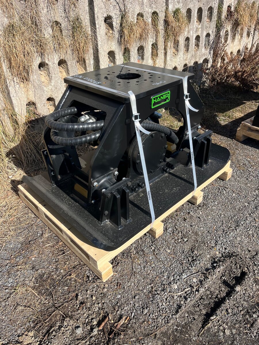 Vibrační deska na bagr 10-20t - 2