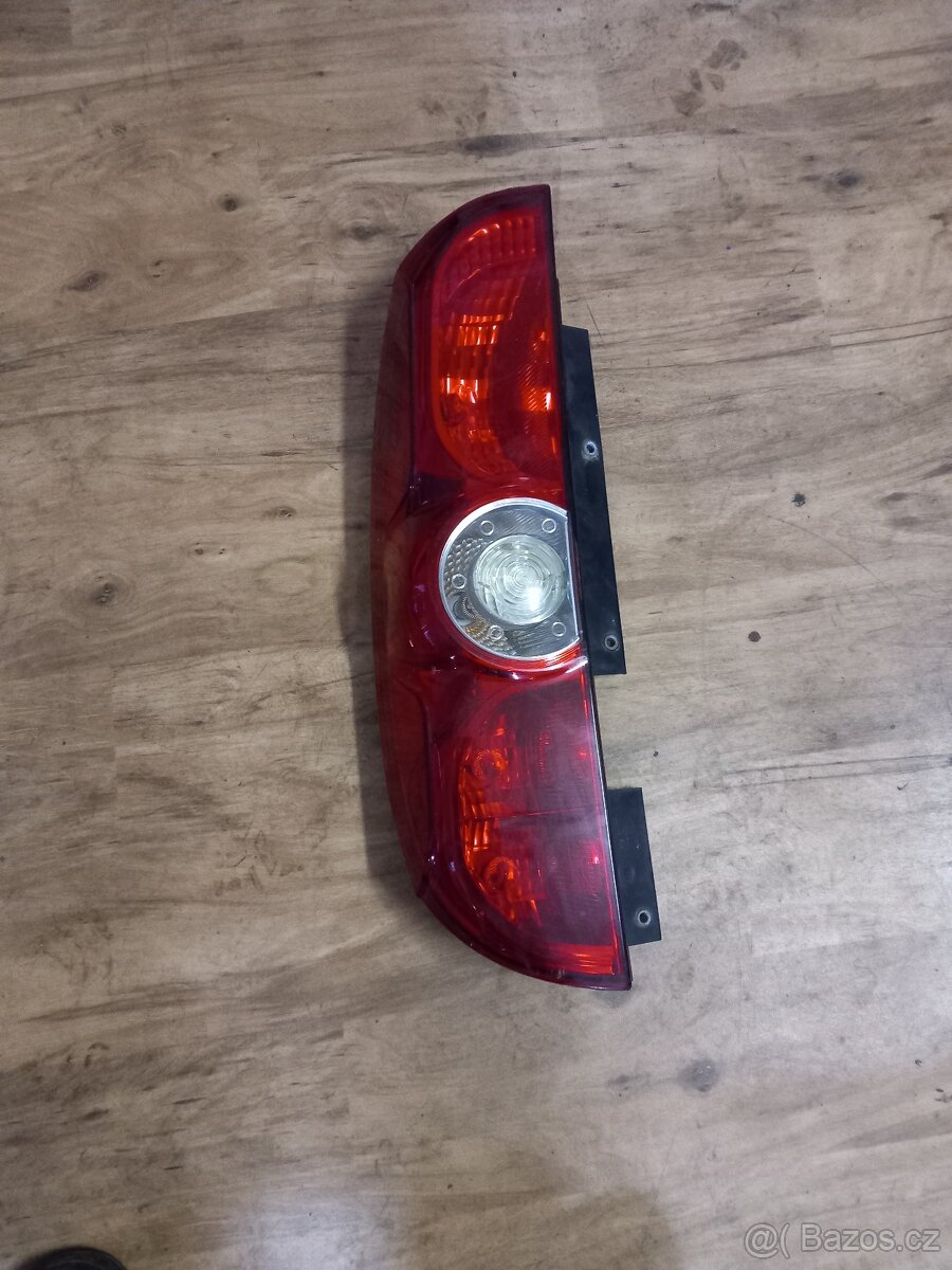 Fiat Doblo zadni leva lampa 800kc - 2
