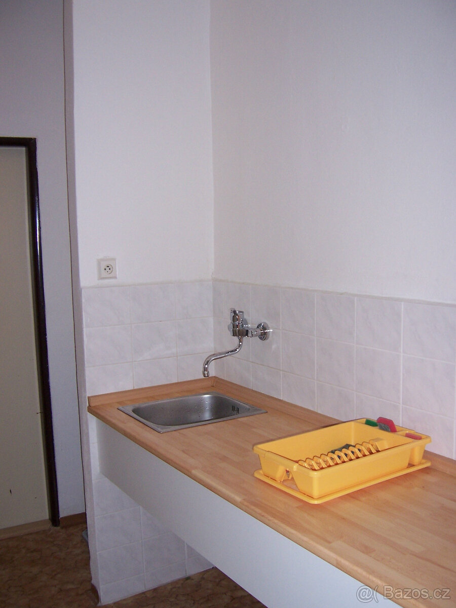 Kancelář 14 m2 v Brně-Králově Poli - 2