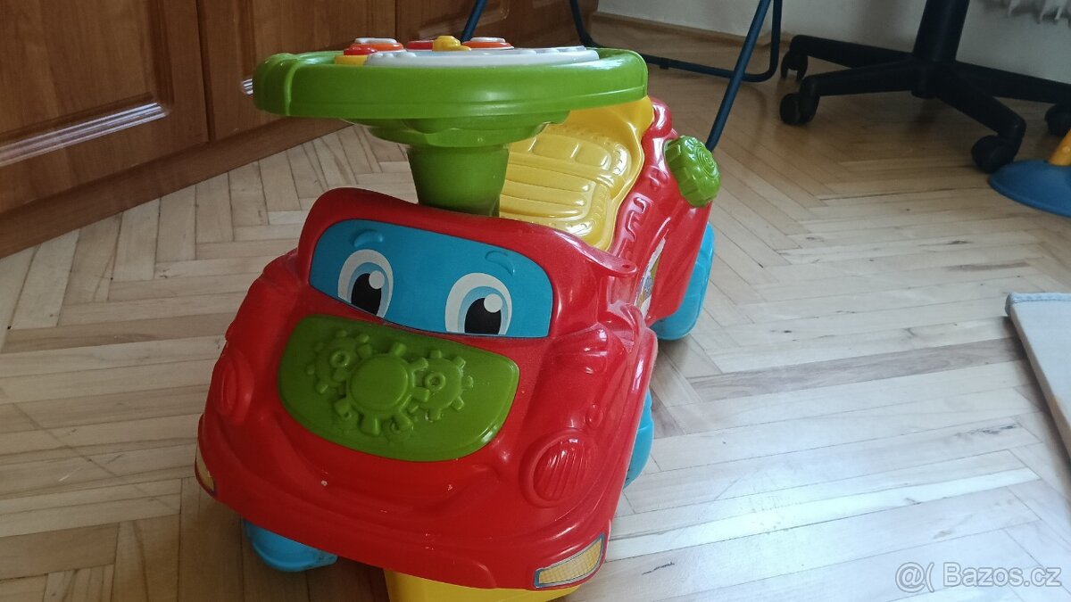 Clementoni Dětské interaktivní odrážedlo Mikuláš - 2