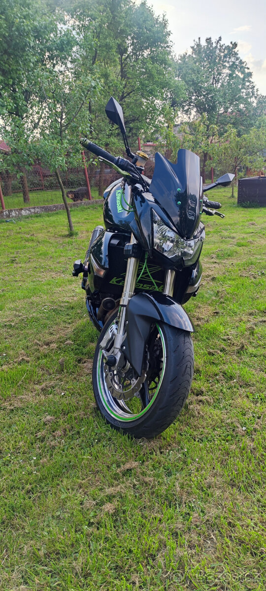 Kawasaki Z1000 - 2