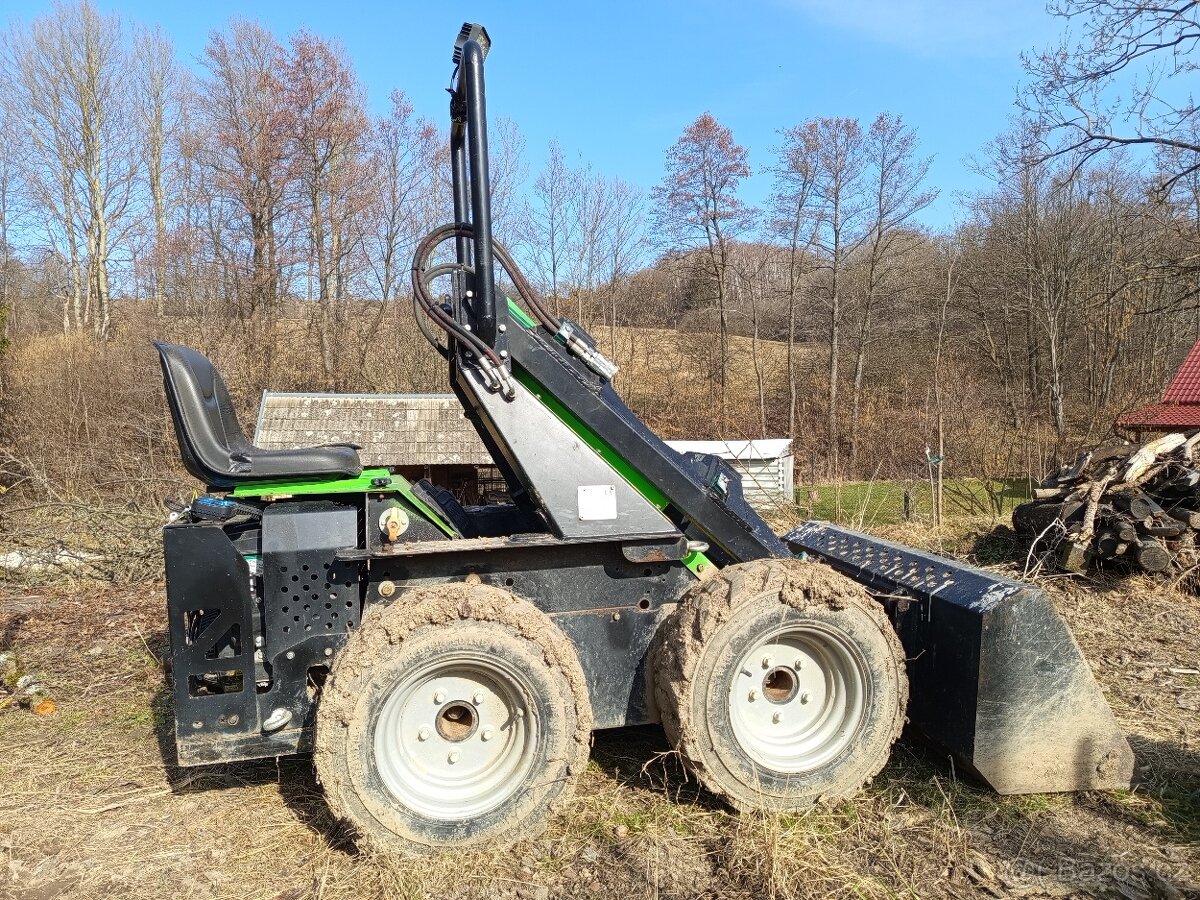 Mininakladač TUR N520 - 2