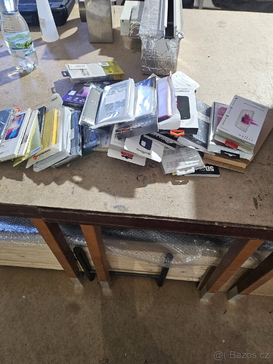 Obaly a folie na mobily - 2