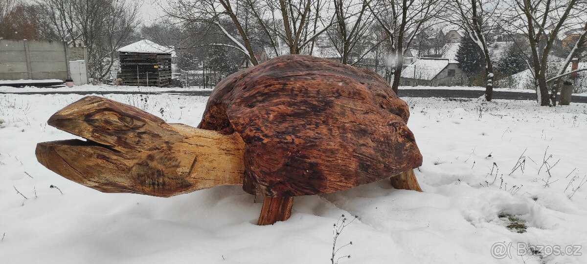 Dřevěný masivní samorost-želva. - 2