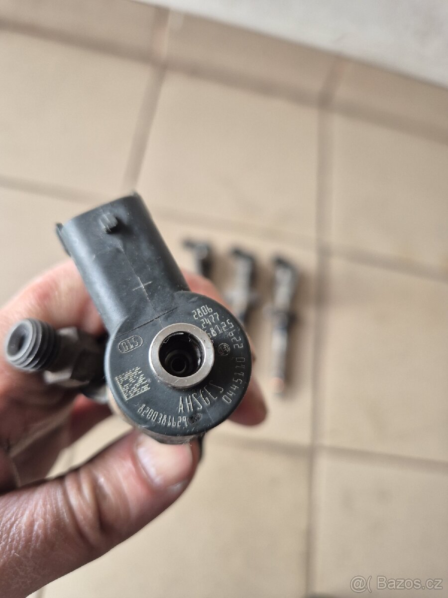 Vstřiky renault 2.2 dci 102kw - 2