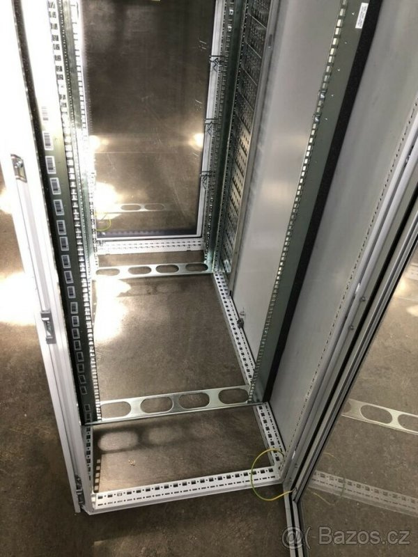 rack, rackové skříně značky RITTAL - 2