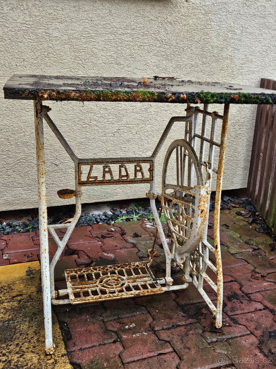 Šicí stroj konstrukce - 2