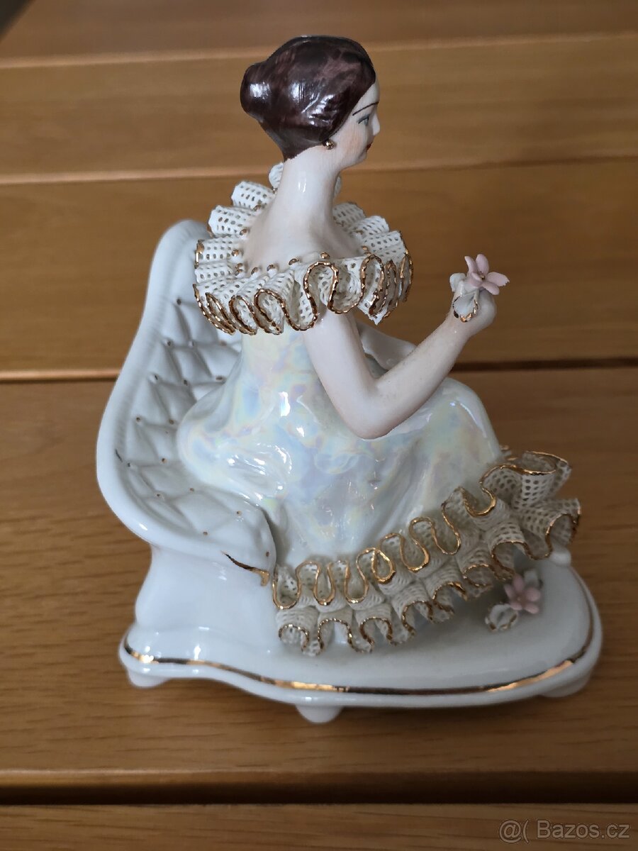 Porcelánová figurka - 2