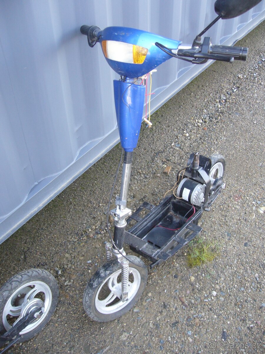 KOLOBĚŽKY ELEKTR. NA NÁHRADNÍ DÍLY NEBO NA OPRAVU - 2