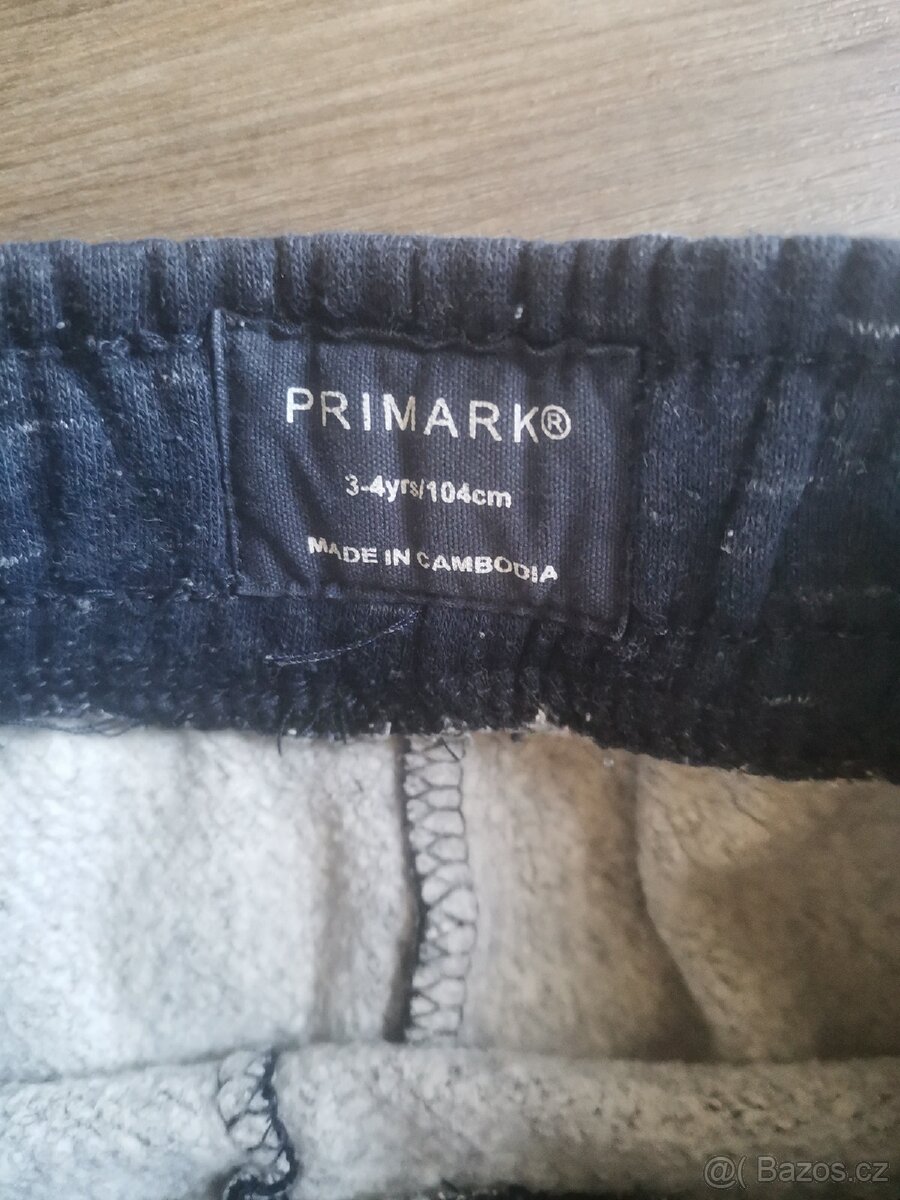 Kraťasy vel. 104 zn. Primark - 2