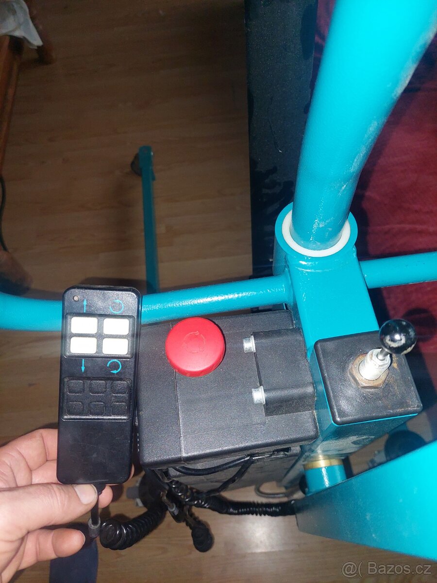 Zvedak elektricky, zdvihak pre pacienta - 2