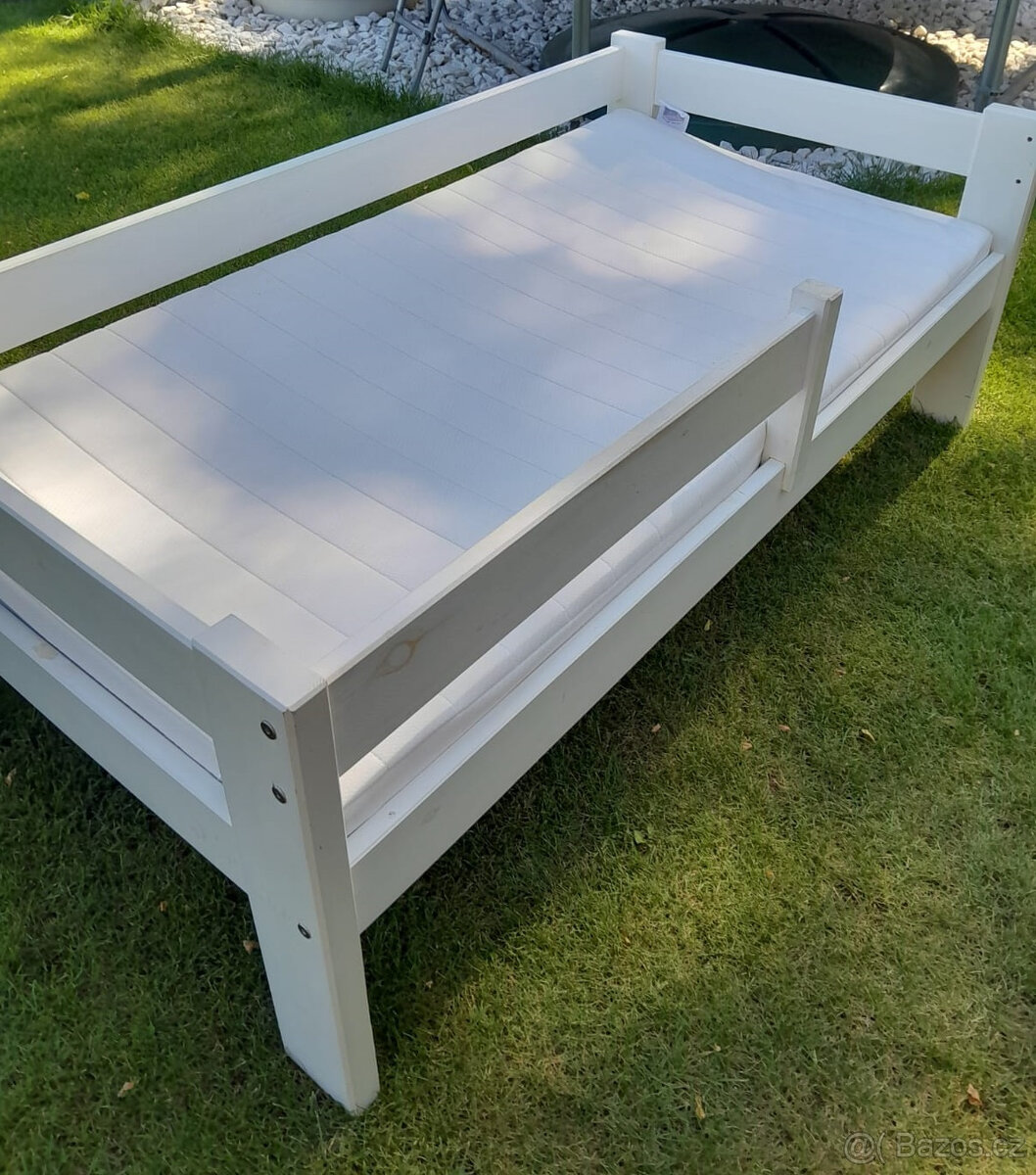 Dětská postýlka 140 x 70 cm včetně matrace - 2