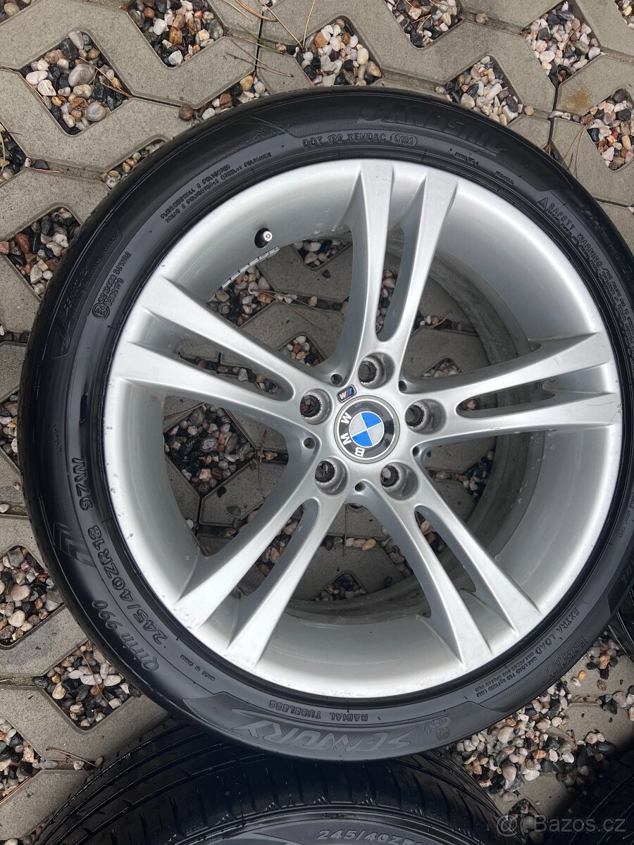 Originál elektrony BMW s novými pneu - 2